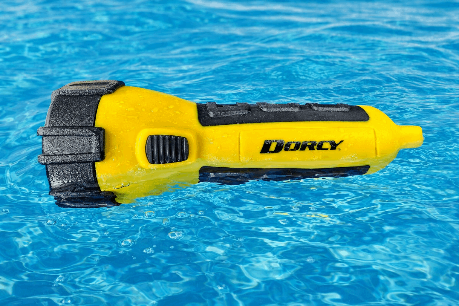 200 Lumen Floating Torch (3AA)
